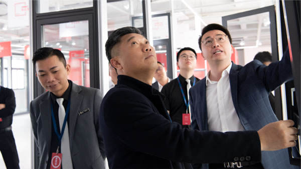 派雅门窗来访好博窗控集团并签署战略合作协议