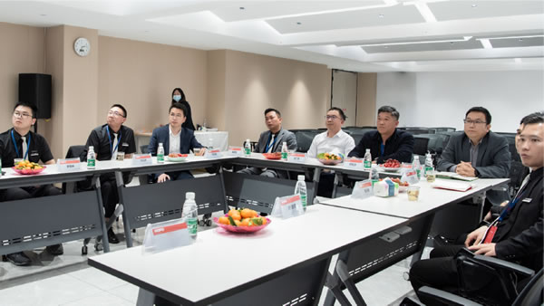 派雅门窗来访好博窗控集团并签署战略合作协议